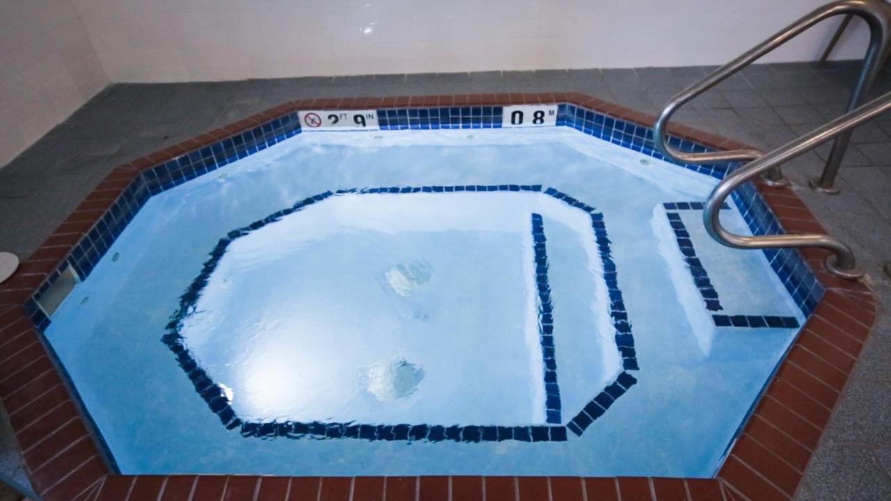 Baymont By Wyndham Fort Dodge Kültér fotó